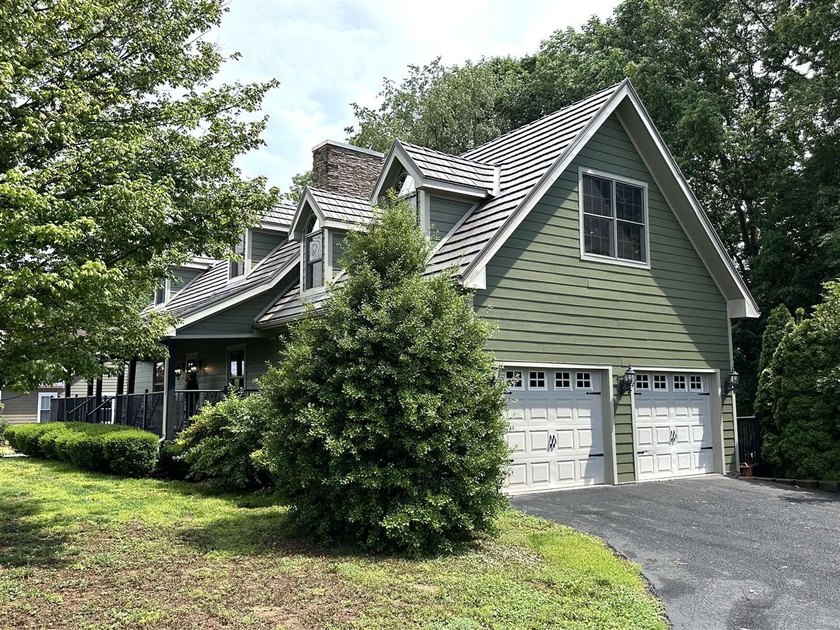 Gorgeous Turn-Key Lakefront Home on Barren River Lake! Wake up - photo 3
