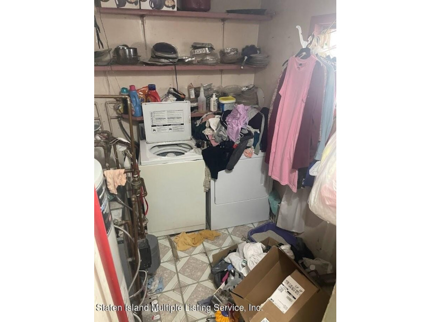 SHORT SALE SUBJECT TO 3RD PARTY APPROVAL. CASH OFFERS ONLY - photo 6