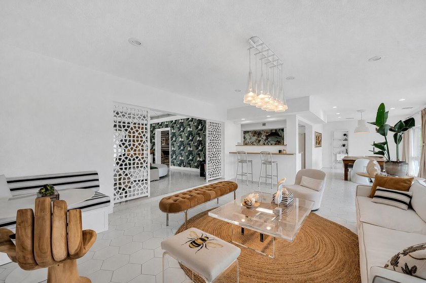 Palm Springs meets South Florida in this distinctive mid-century - photo 11
