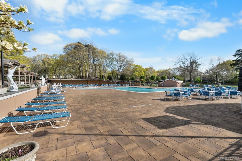 Welcome to the desirable Leisure Village, a vibrant 55+ gated - photo 21