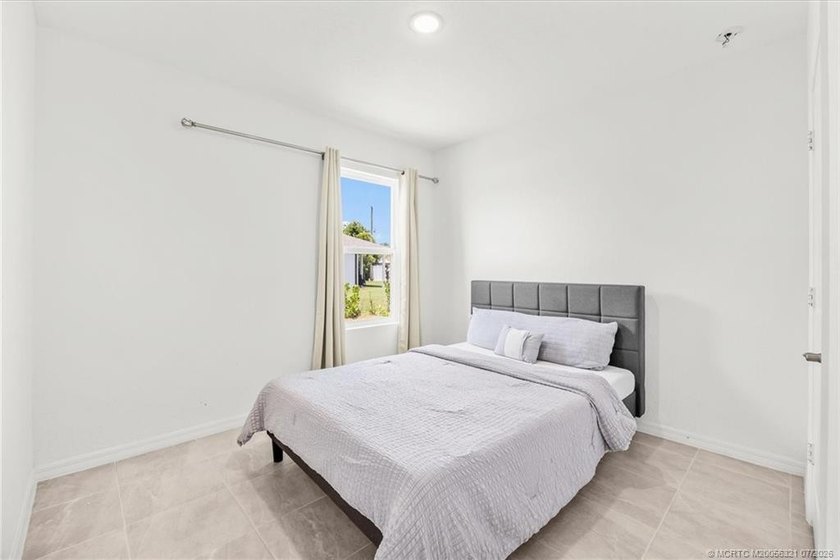 Immaculate Condition, Outstanding Value + an Amazing &amp; Versatile - photo 23