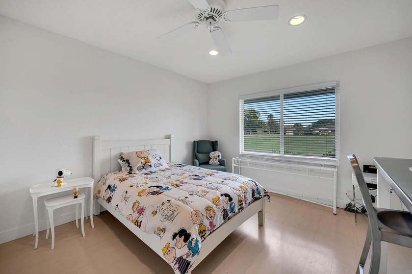 Palm Springs meets South Florida in this distinctive mid-century - photo 24