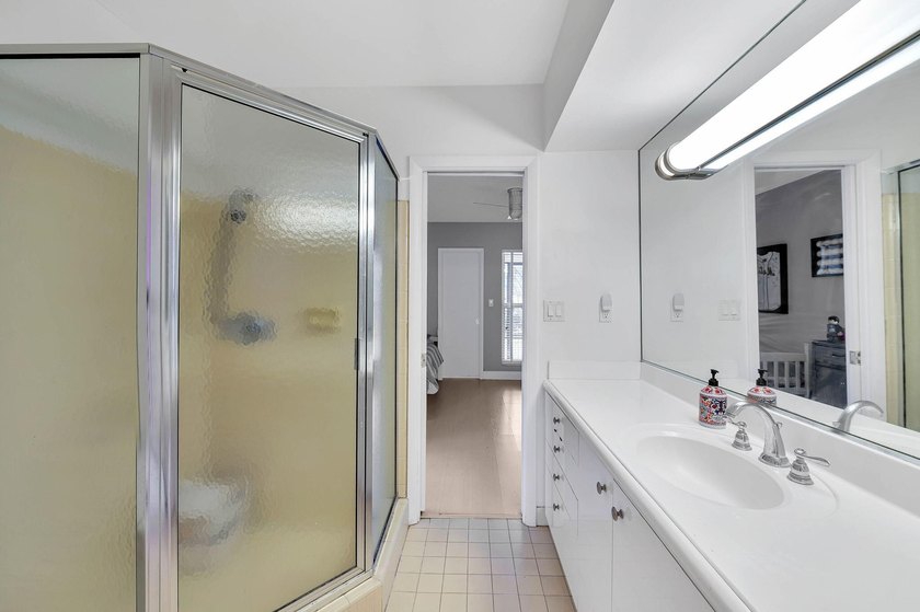 Palm Springs meets South Florida in this distinctive mid-century - photo 29
