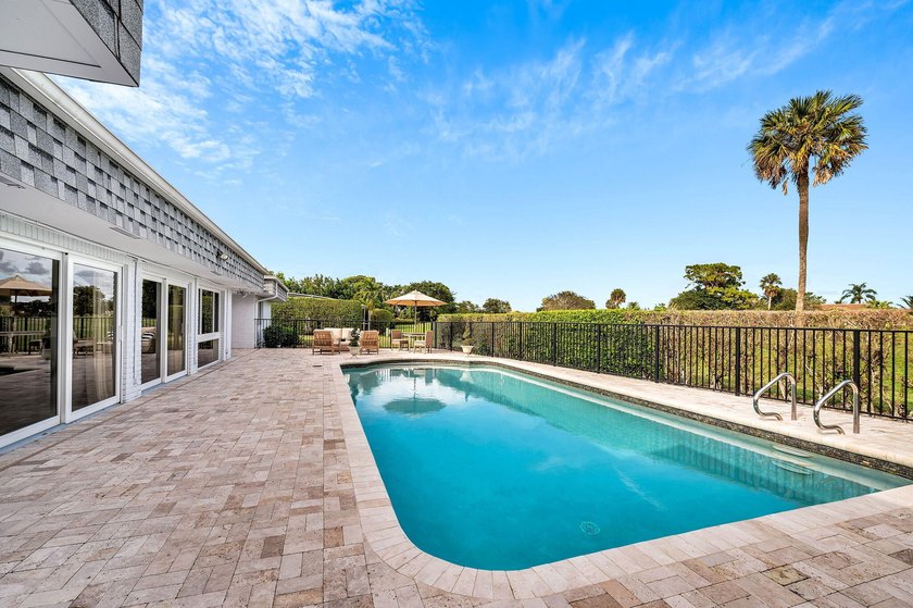 Palm Springs meets South Florida in this distinctive mid-century - photo 35