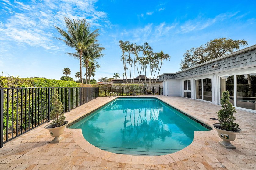 Palm Springs meets South Florida in this distinctive mid-century - photo 36