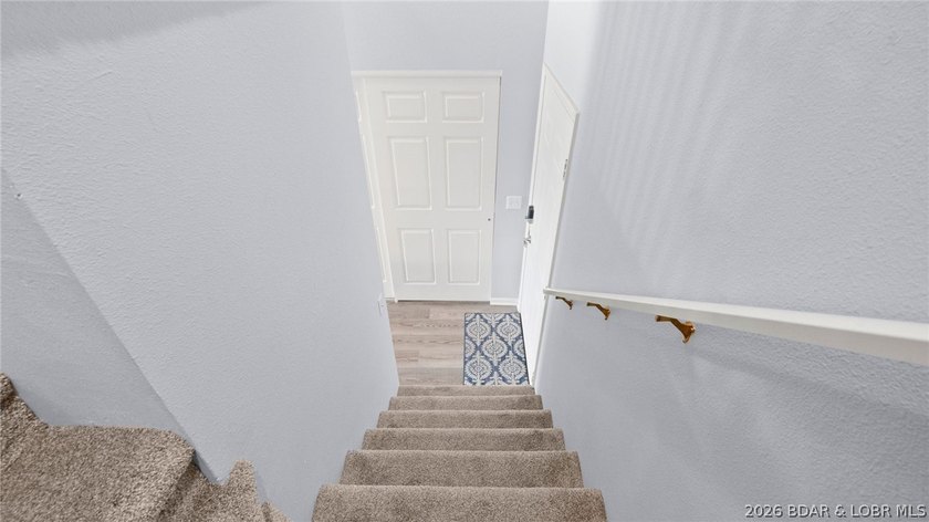 Welcome to this beautiful top-floor, turnkey condo in the heart - photo 48