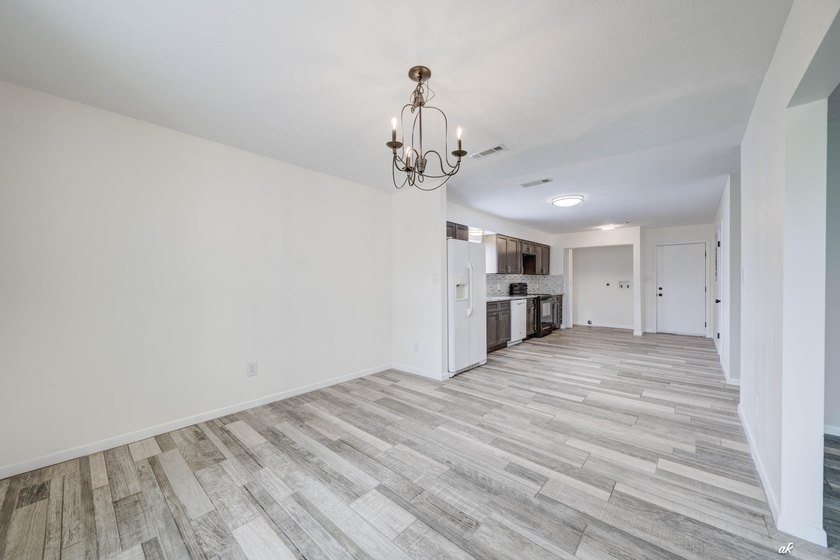Welcome to 12302 Country Club Drive in the desirable Sandy Creek - photo 12