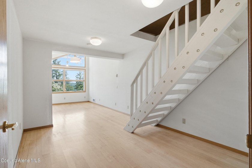 First time ever offered to the market! Situated on 11.23 private - photo 14