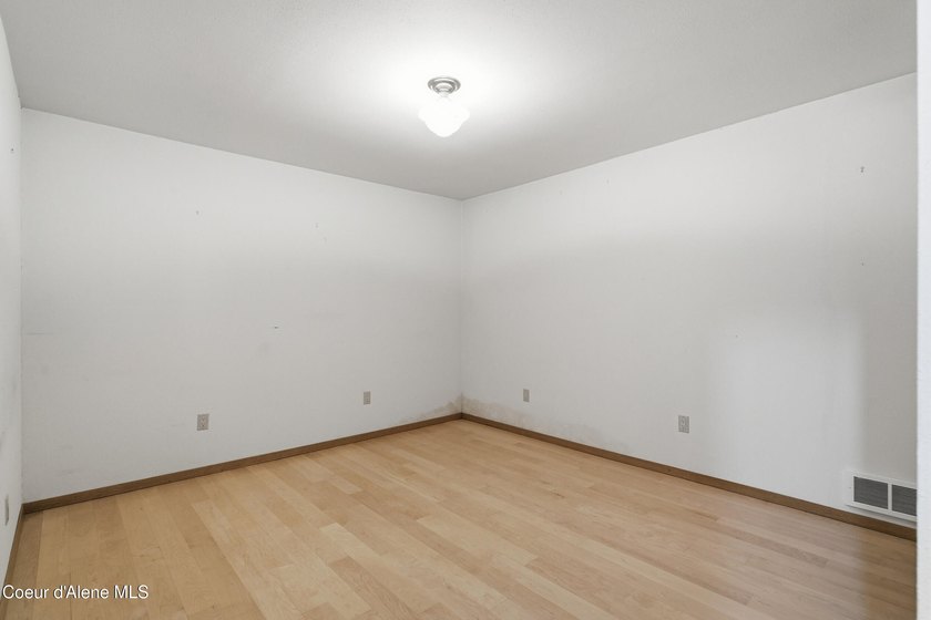 First time ever offered to the market! Situated on 11.23 private - photo 16