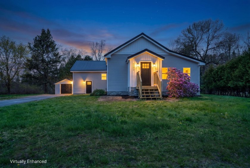 Fully renovated and move-in ready, this stylish yet cozy home - photo 4