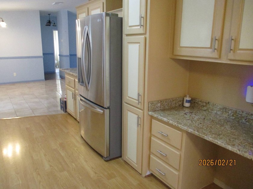OWNER ANXIOUS! IMMEDIATE OCCUPANCY! Home has all new duct work - photo 4