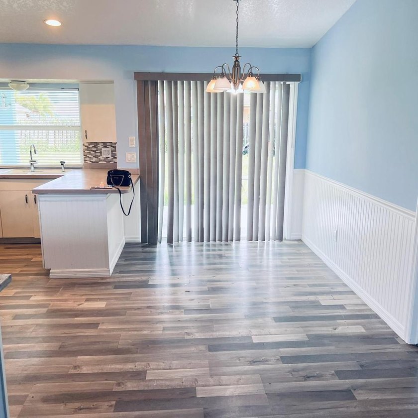 Don't mis out the opportunity to own this rare gem of 4 beds 2 - photo 5