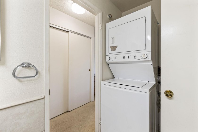 Two bedroom 1.5 bath second floor condo priced to sell in very - photo 15