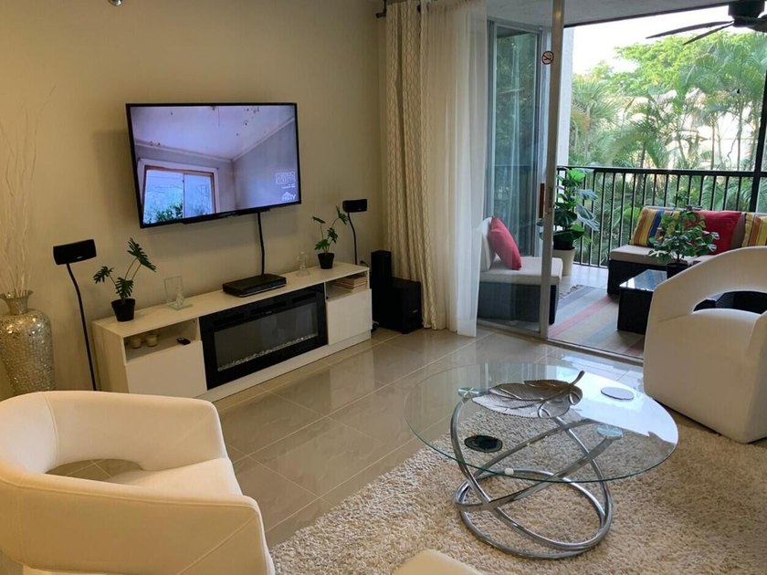 INVESTOR OPPORTUNITY: Fully Furnished with Creditable Tenant - photo 6