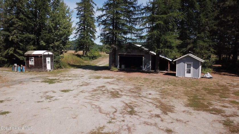 This property, offering over 3.50 acres of prime commercial land - photo 10