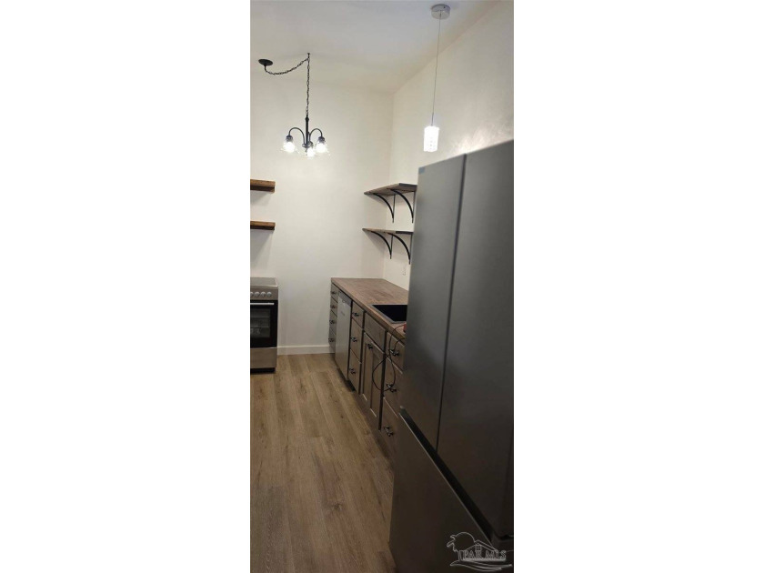 3 bedroom 2 bath house with 1 bed/1 bath apartment. New Roof - photo 20