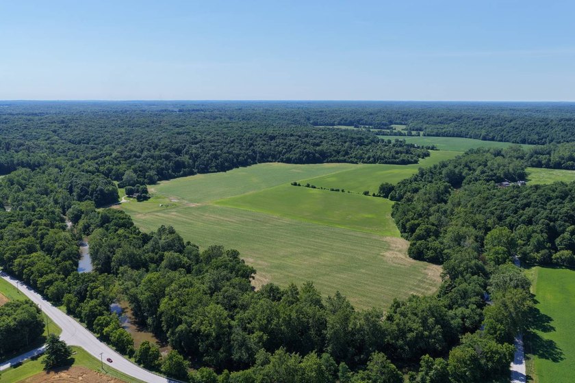 Located at 8891 E 390 S, Carbon, IN 47837, this exceptional - photo 3