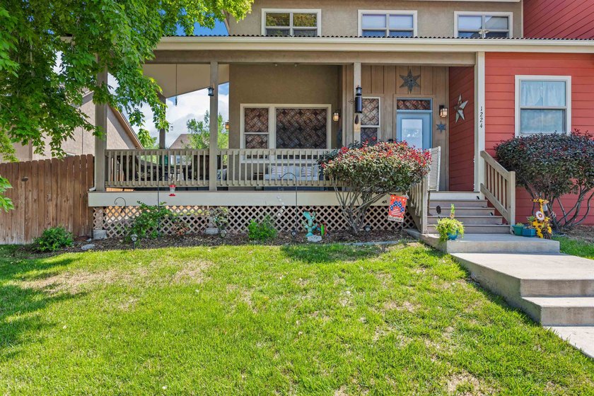 Welcome to your dream home in the highly sought-after Stoney - photo 7