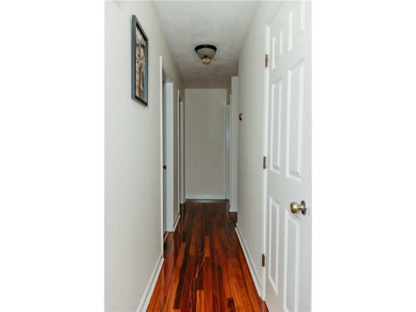 Well maintained home in a very desirable location. Main level - photo 16
