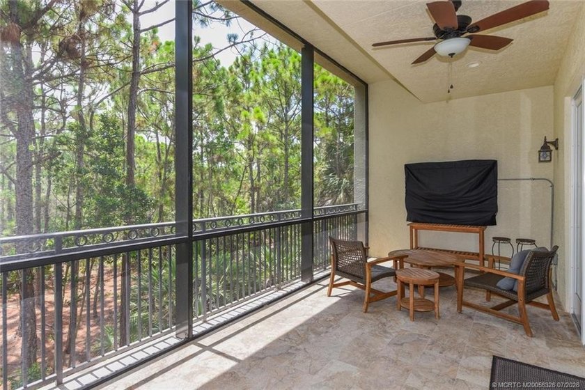 Gorgeous 2 BR, 2 BA condo boasts sophistication and luxury - photo 24