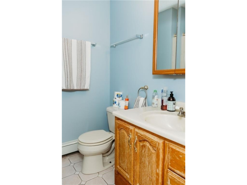 Well maintained home in a very desirable location. Main level - photo 28