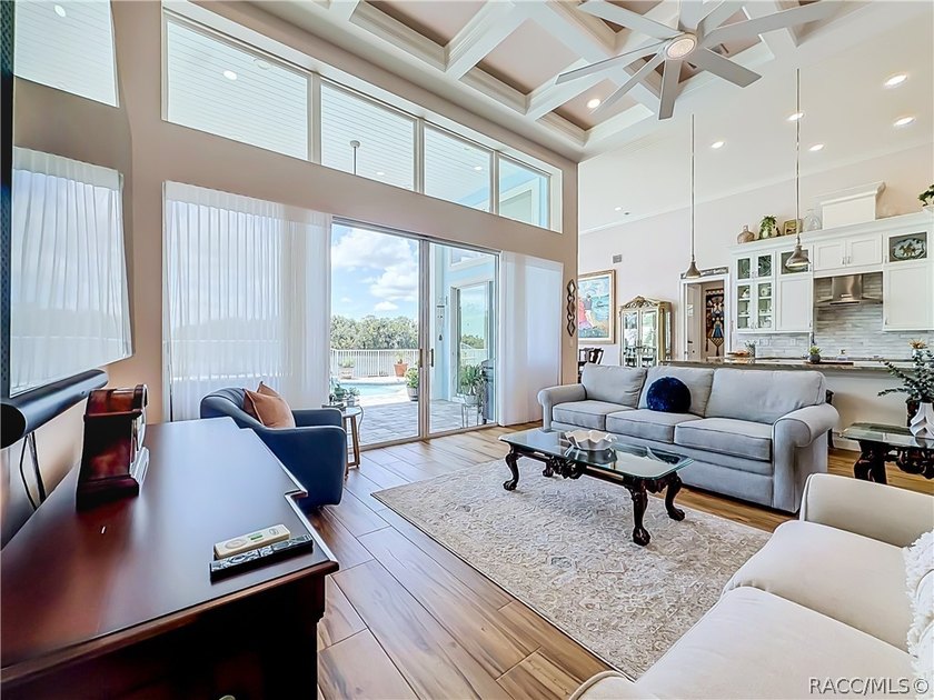 Welcome to waterfront living on one of Crystal River's most - photo 12