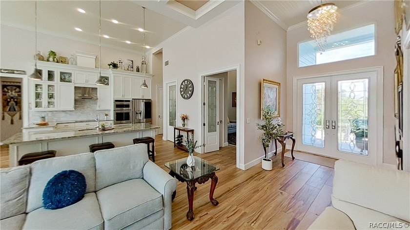 Welcome to waterfront living on one of Crystal River's most - photo 15