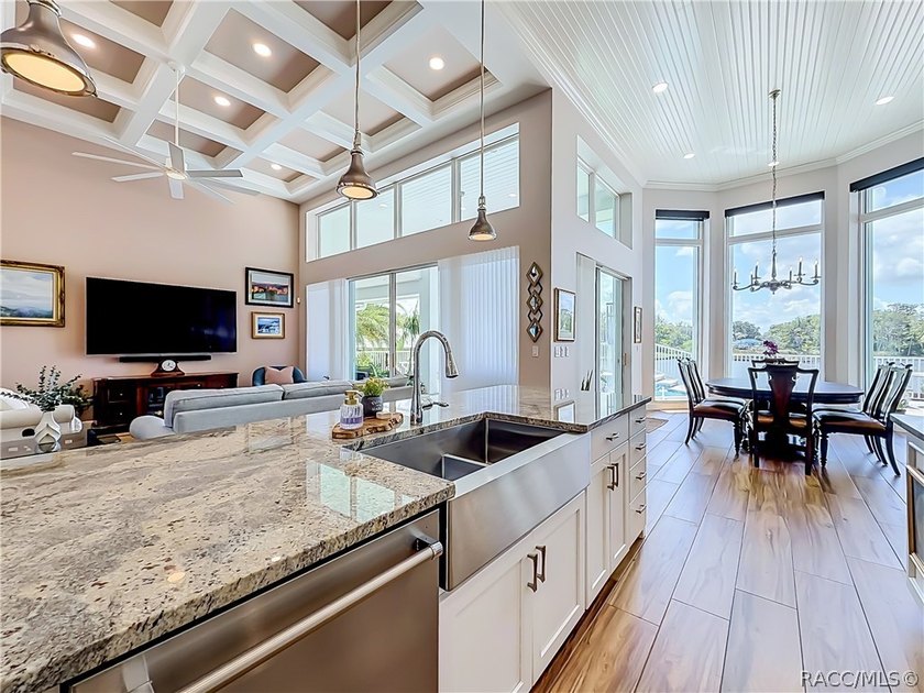 Welcome to waterfront living on one of Crystal River's most - photo 20