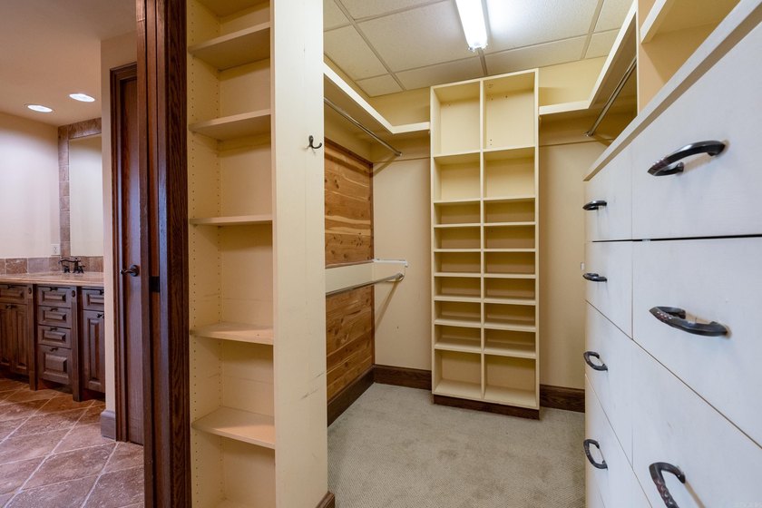 NEW PRICE$$$ Unique, French Country, Beautiful High Rise Condo - photo 21