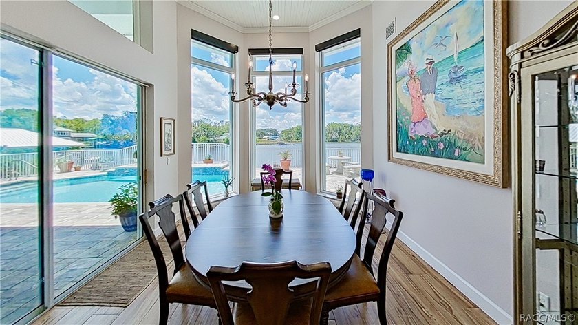 Welcome to waterfront living on one of Crystal River's most - photo 30