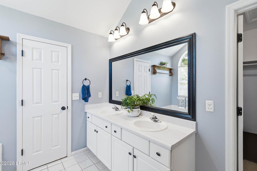 HIGHLY MOTIVATED SELLERS AND A NEW PRICE! PLUS SELLER IS - photo 42