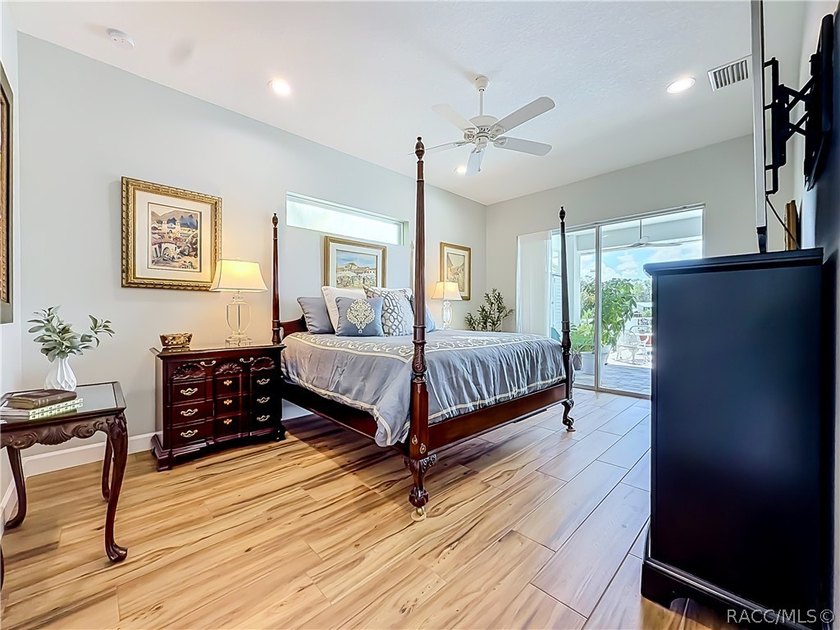 Welcome to waterfront living on one of Crystal River's most - photo 42
