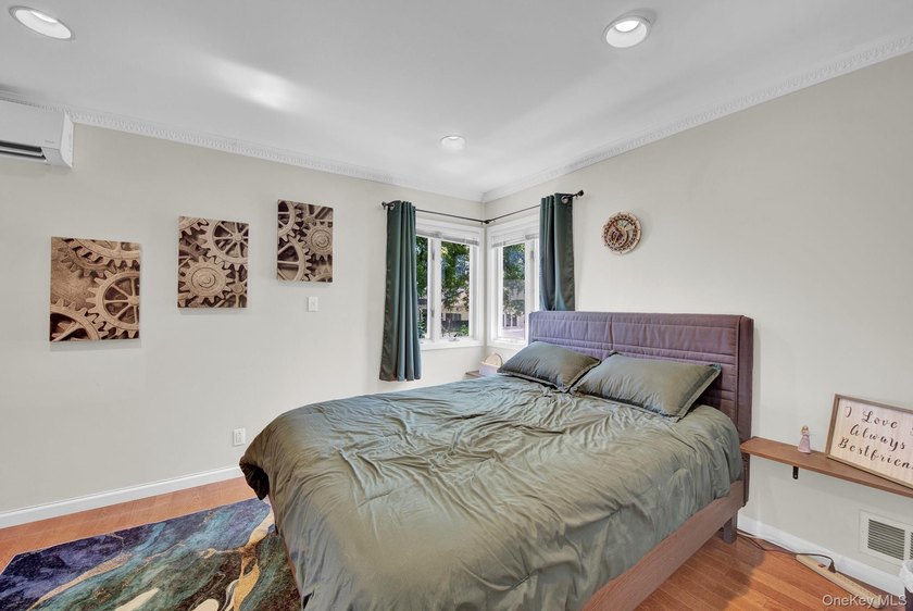 Welcome to this beautifully maintained home nestled in the heart - photo 18