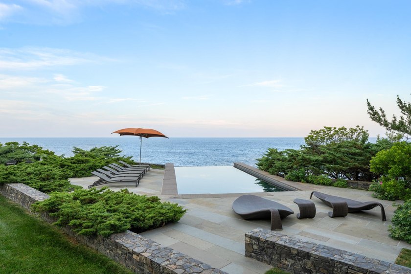 Welcome to Sea Haven, a breathtaking oceanfront estate where - photo 10