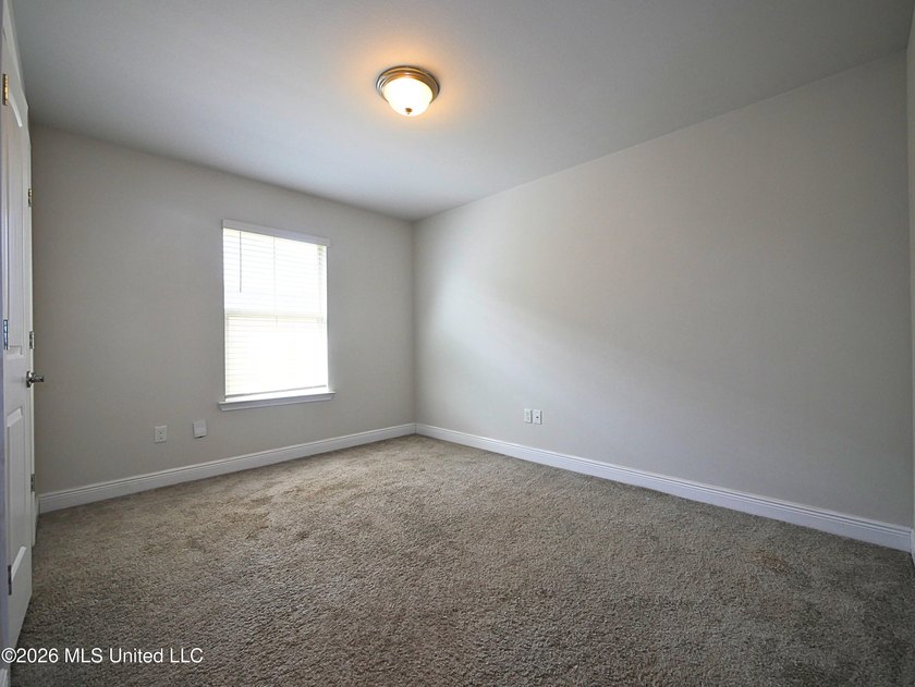 This beautifully maintained all-brick home, built just six years - photo 24