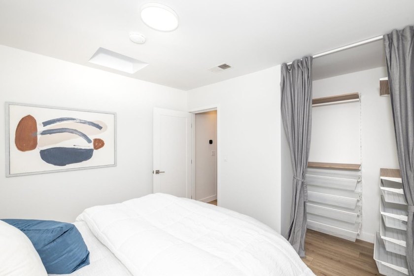 We are very pleased to present a truly unique residential - photo 14