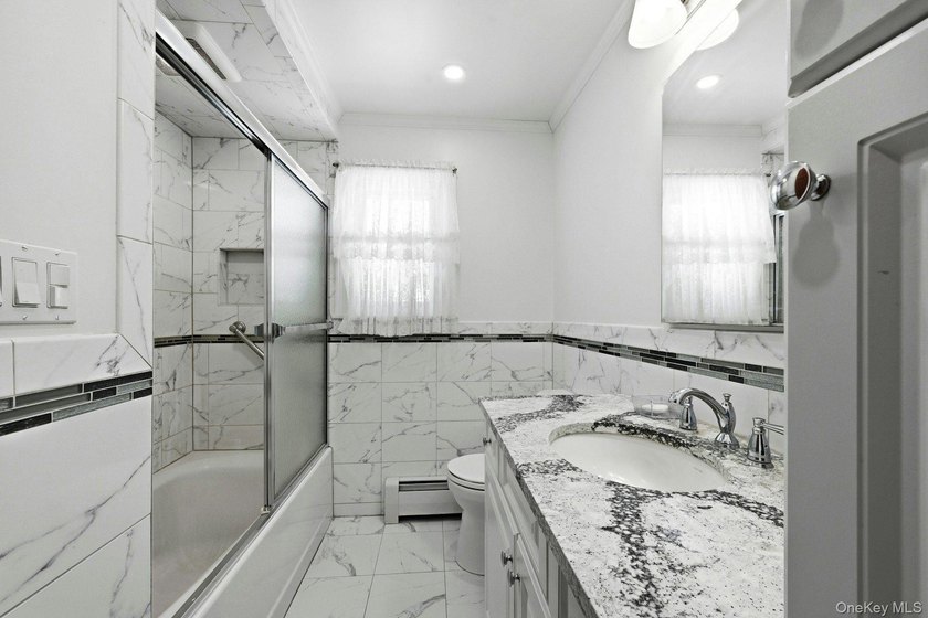 Welcome to this beautifully maintained ranch-style home offering - photo 15