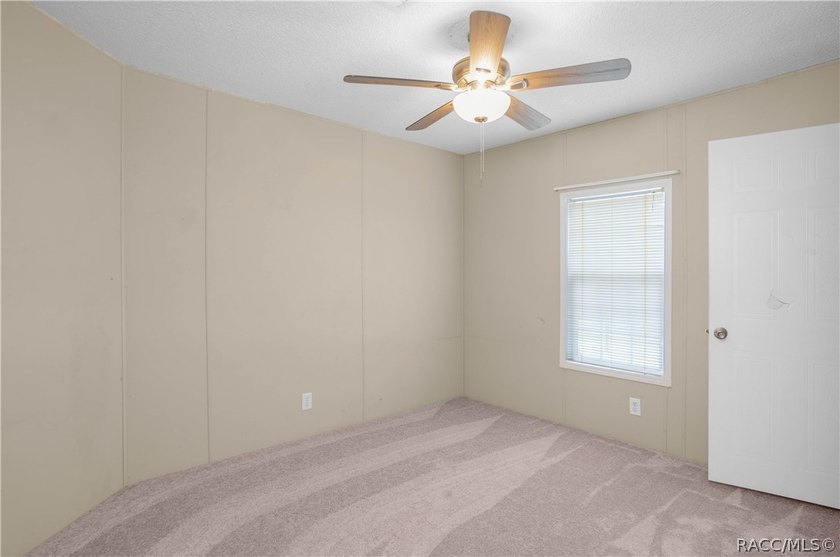 AFFORDABLE, UPDATED &amp; MOVE-IN READY! Looking for space - photo 25