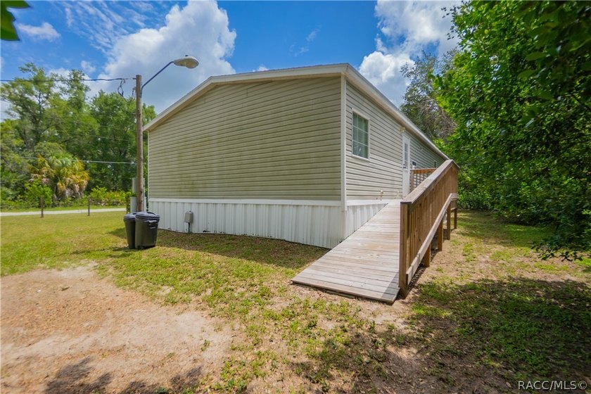 AFFORDABLE, UPDATED &amp; MOVE-IN READY! Looking for space - photo 30