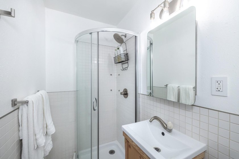 We are very pleased to present a truly unique residential - photo 33
