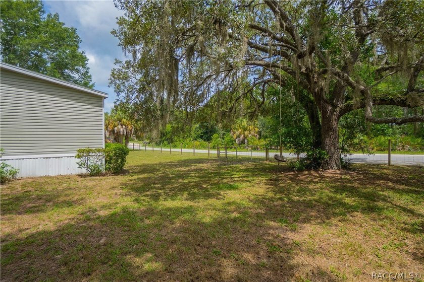 AFFORDABLE, UPDATED &amp; MOVE-IN READY! Looking for space - photo 35