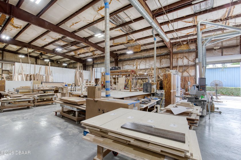 This offering consists of two adjacent warehouse buildings, each - photo 38