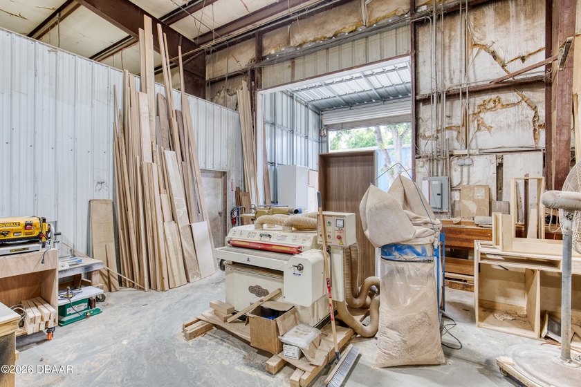 This offering consists of two adjacent warehouse buildings, each - photo 39