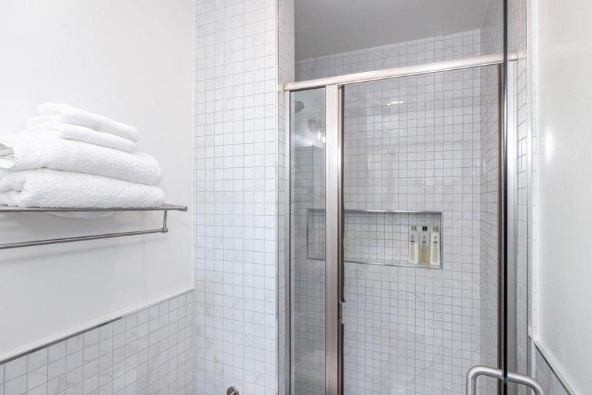 We are very pleased to present a truly unique residential - photo 41