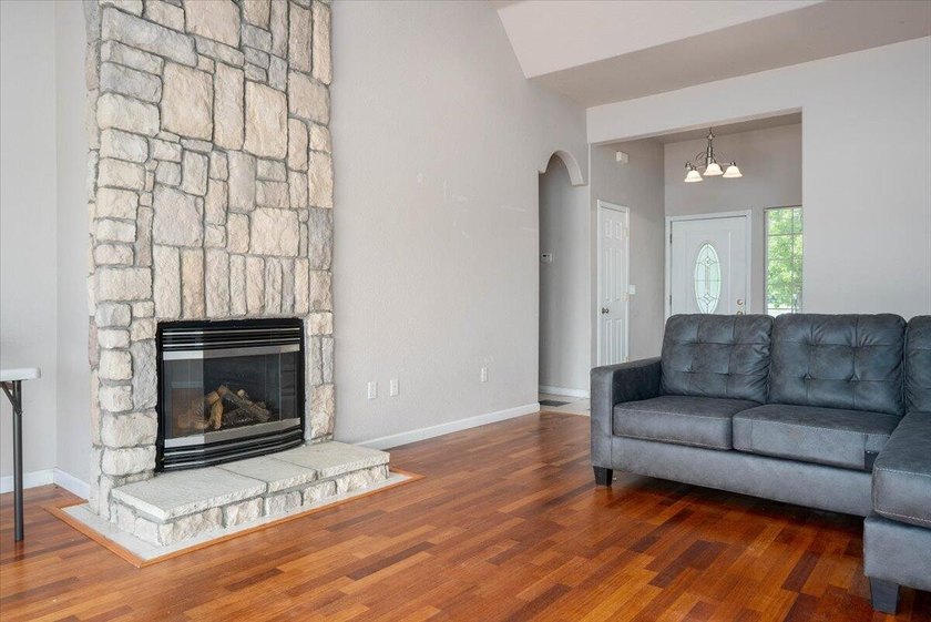 Beautiful Lakefront Living with 150 Feet of Waterfront and Views - photo 9