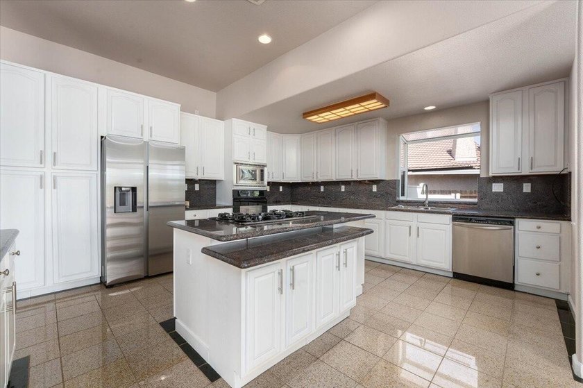 Beautiful Lakefront Living with 150 Feet of Waterfront and Views - photo 10