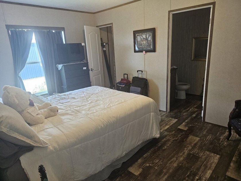 This home is in like new condition in the Sunfish Village mobile - photo 9