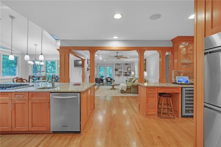 Lake lot. Cul-de-sac. Privacy. Chimney Lakes. One of the larger - photo 11