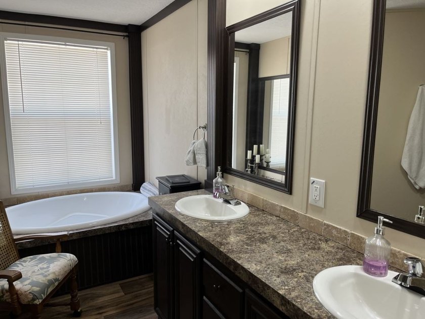 Welcome to Colony Cove, a 55+ age-qualified active and vibrant - photo 15