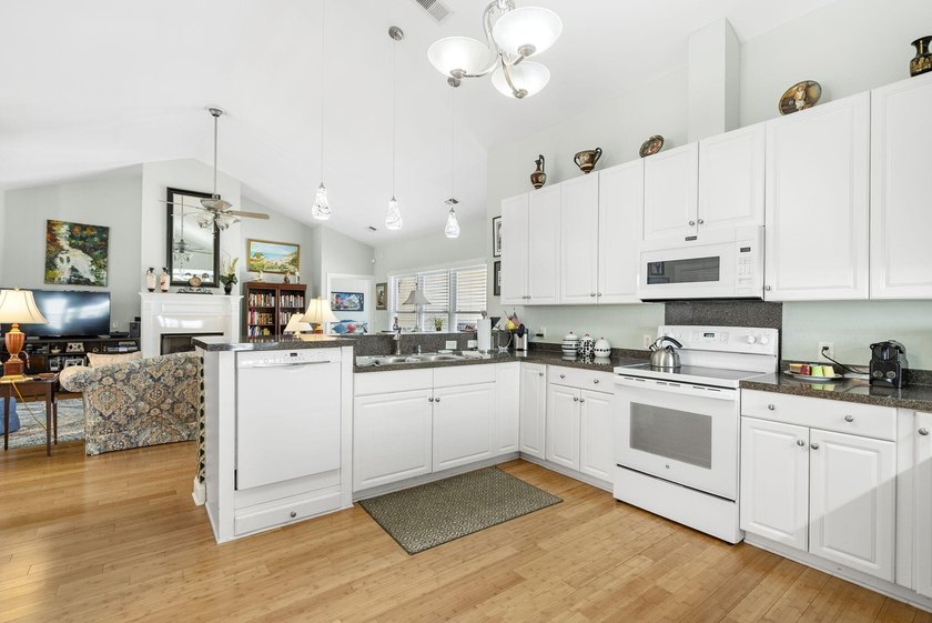 Welcome to this beautiful custom-built home that has been - photo 16